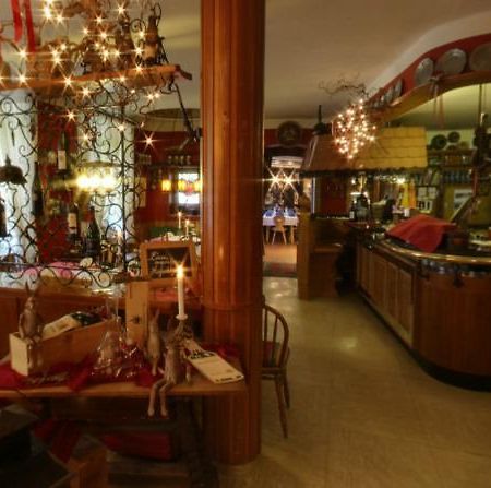 Hotel-Restaurant Drei Hasen Michelstadt Exterior photo